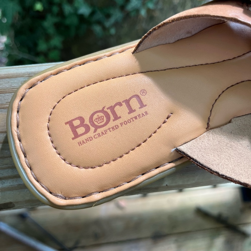 BORN Rio Women’s Size 7 Sandals Cognac Brown Leather Criss Cross Slides Shoes - Picture 7 of 9